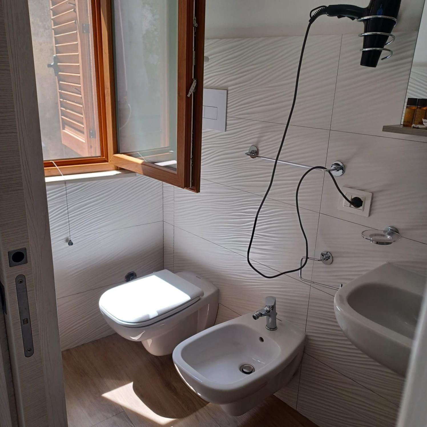 Casa Vacanze B&B Ondes カメロータ エクステリア 写真