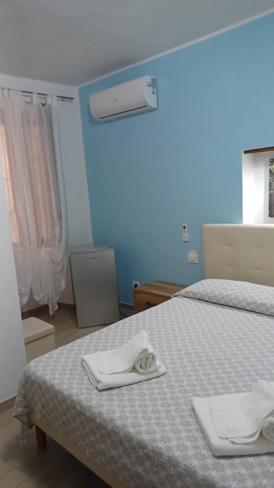 Casa Vacanze B&B Ondes カメロータ エクステリア 写真